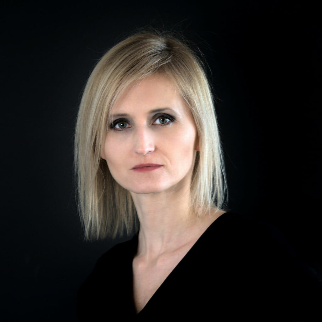 Agnieszka Wesierska, designer and founder of Sea 7 Design, portrait photo